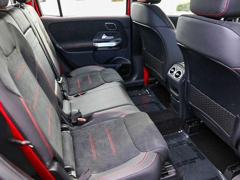 Used 2025 Mercedes-Benz GLB 35 AMG 4MATIC image 22
