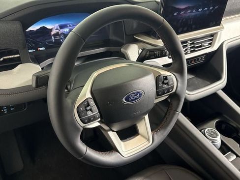 New 2026 Ford Explorer Active w/ Active Comfort Package image 21