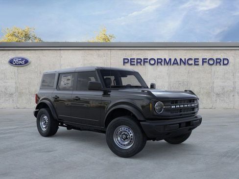 New 2025 Ford Bronco 4-Door image 7