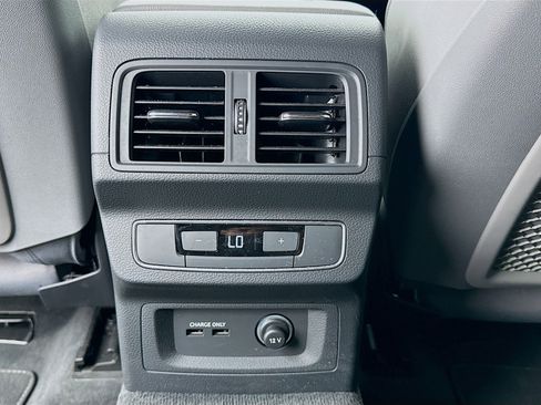Used 2023 Audi SQ5 Premium w/ Convenience Package image 16