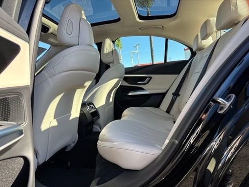 New 2026 Mercedes-Benz E 350 4MATIC Sedan image 11