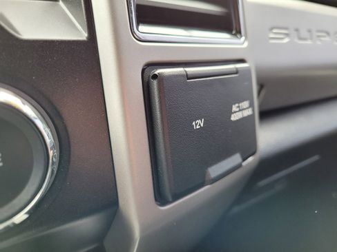 Used 2020 Ford F350 Lariat w/ Lariat Ultimate Package image 20