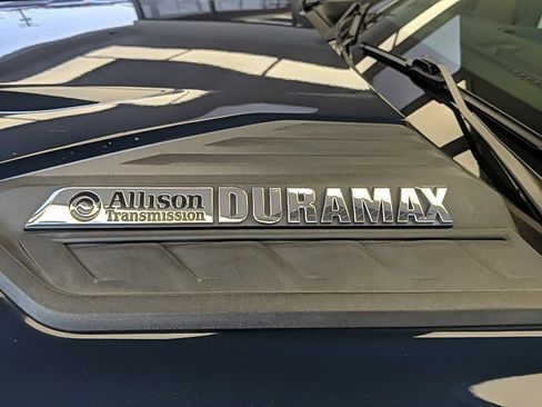 Used 2021 Chevrolet Silverado 2500 LTZ w/ LTZ Plus Package image 12