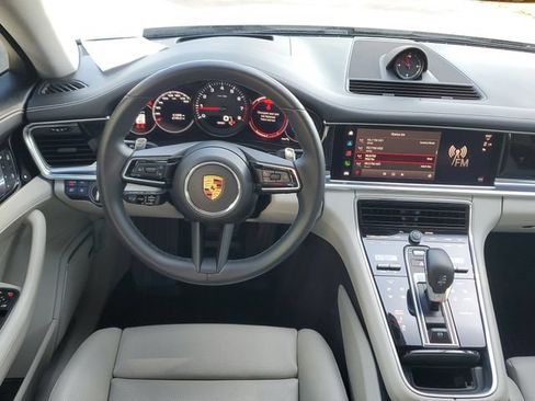 Used 2023 Porsche Panamera RWD image 17