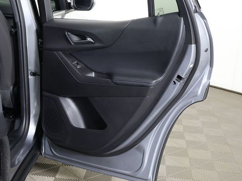 Used 2026 Chevrolet Equinox LT FWD image 27