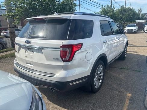 Used 2018 Ford Explorer Limited w/ Equipment Group 301A AWD/4WD image 8