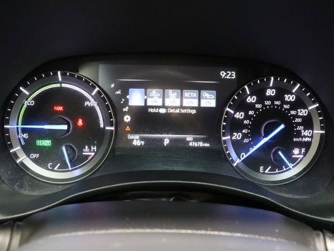 Used 2020 Toyota Highlander XLE image 43