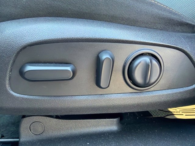 Used 2018 Chevrolet Traverse LT FWD image 28