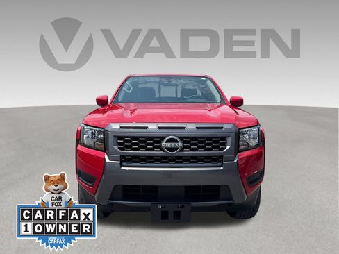 Used 2025 Nissan Frontier SV RWD image 2
