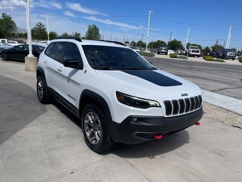 Used 2022 Jeep Cherokee Trailhawk AWD/4WD image 6