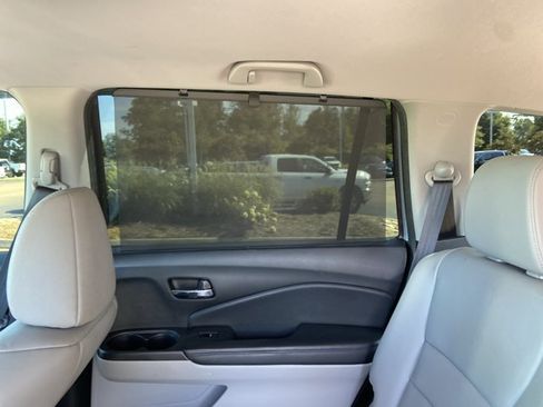 Used 2018 Honda Pilot Touring image 55