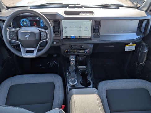 New 2025 Ford Bronco Base image 7