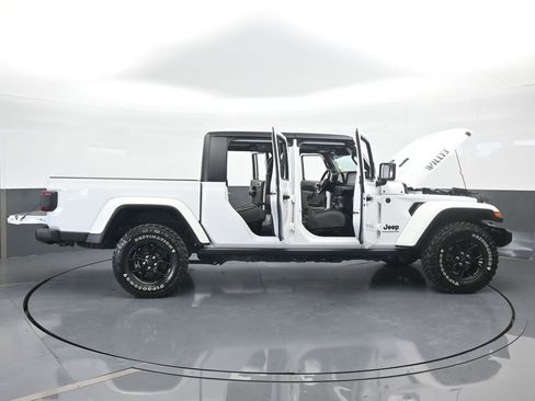 Used 2024 Jeep Gladiator Sport image 77