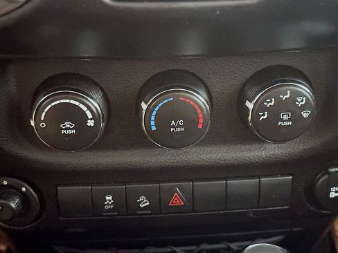 Used 2016 Jeep Wrangler Unlimited Sport w/ Quick Order Package 24S AWD/4WD image 23