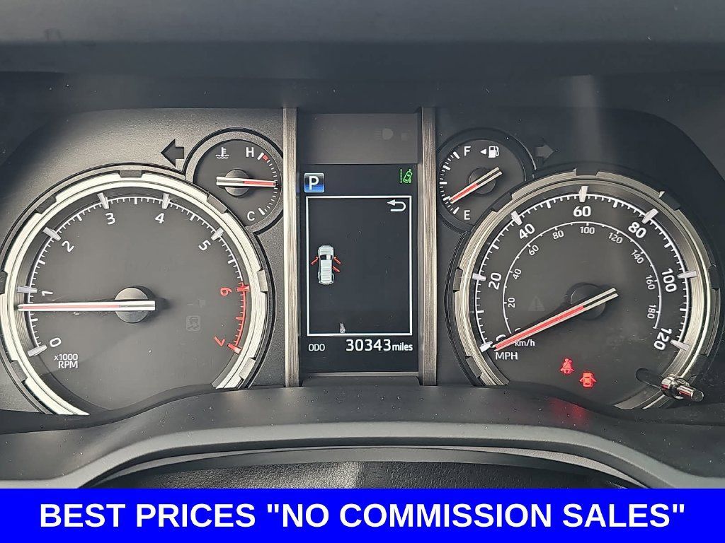 Used 2023 Toyota 4Runner TRD Off-Road Premium w/ Off Road Premium Plus Package AWD/4WD image 18