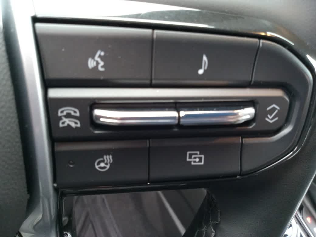 Used 2023 Chevrolet Colorado LT w/ LT Convenience Package III AWD/4WD image 33