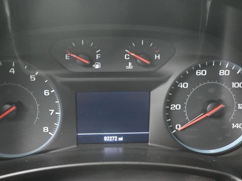 Used 2018 Chevrolet Equinox LT FWD image 11