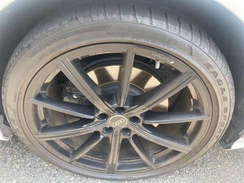 Used 2022 Audi A8 L 3.0T w/ Executive Package image 16