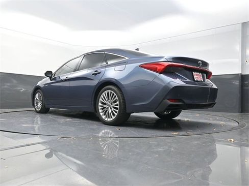 Used 2021 Toyota Avalon Limited w/ Advanced Safety Package image 31