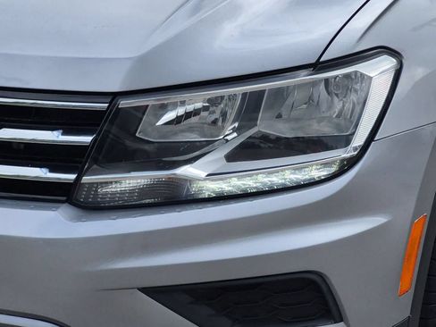 Used 2021 Volkswagen Tiguan SE AWD/4WD image 11