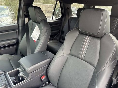 New 2025 Toyota 4Runner Limited AWD/4WD image 12
