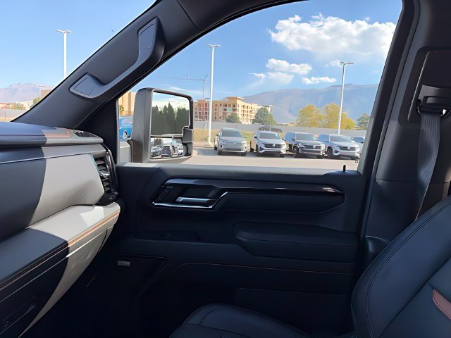 Used 2024 GMC Sierra 3500 AT4 w/ Technology Package AWD/4WD image 39
