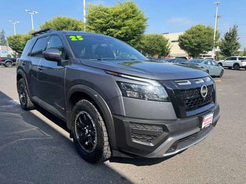 Certified 2025 Nissan Pathfinder Rock Creek AWD/4WD image 5