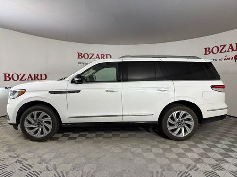Certified 2024 Lincoln Navigator Reserve AWD/4WD image 5