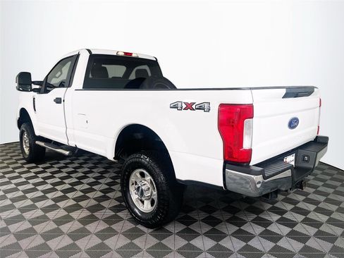 Used 2018 Ford F250 XL w/ Power Equipment Group AWD/4WD image 6