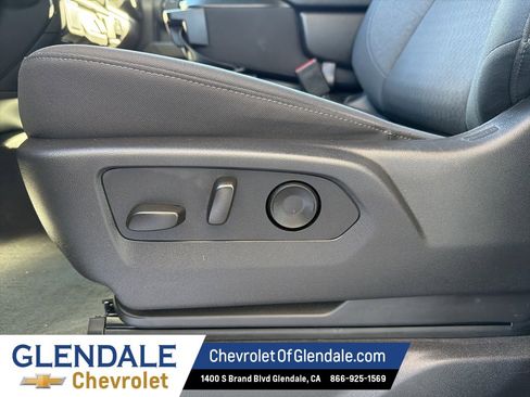 Used 2025 Chevrolet Silverado 1500 Custom image 10