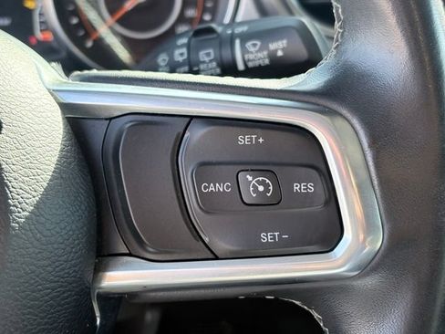 Used 2019 Jeep Wrangler Unlimited Sahara AWD/4WD image 14