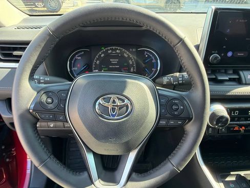 Used 2025 Toyota RAV4 XLE w/ Convenience Package AWD/4WD image 23