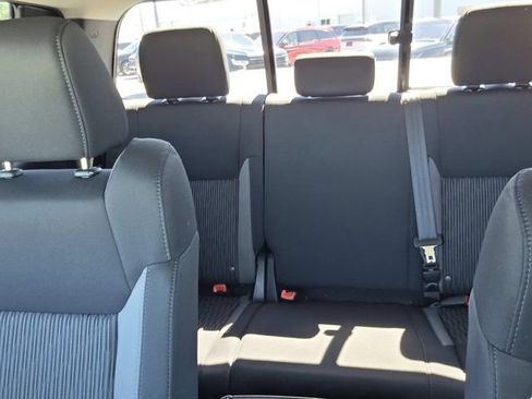 Used 2017 Toyota Tundra SR5 w/ SR5 Upgrade Package image 19