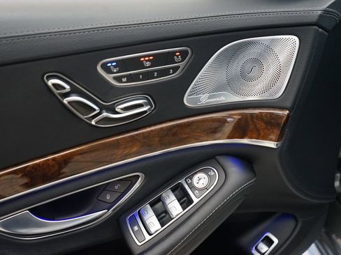Used 2015 Mercedes-Benz S 550 4MATIC Sedan image 24
