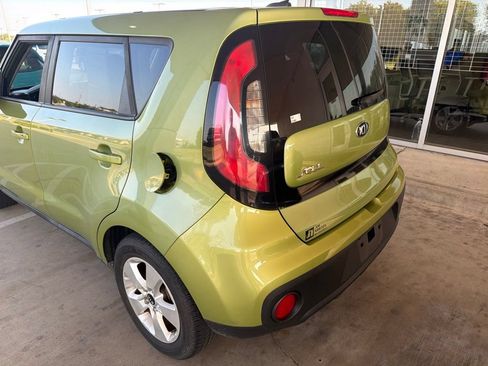 Used 2018 Kia Soul FWD image 6