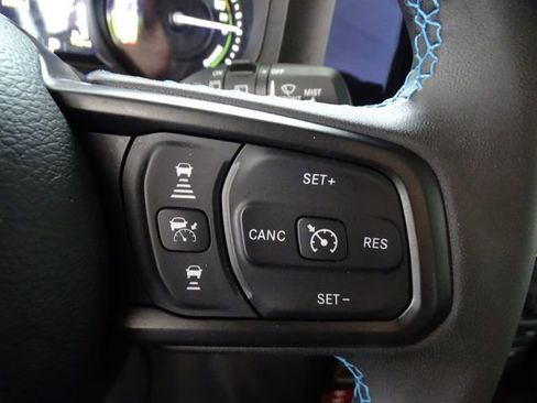 Certified 2025 Jeep Wrangler Unlimited Rubicon 4xe image 8