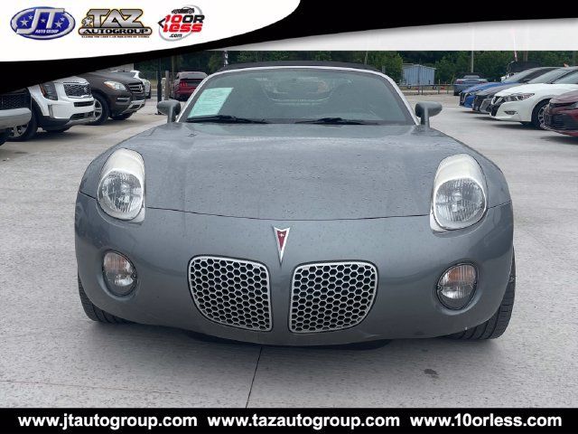 Used 2006 Pontiac Solstice Convertible w/ Premium Package RWD image 2