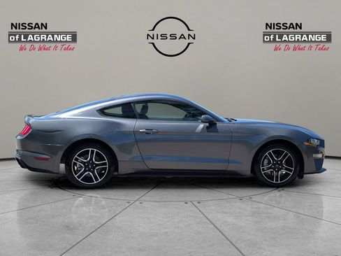 Used 2021 Ford Mustang Premium RWD image 4