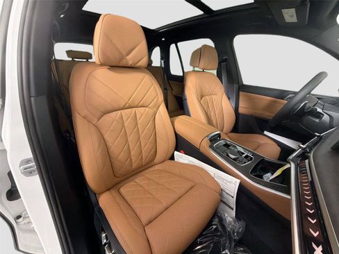 New 2026 BMW X5 xDrive40i w/ M Sport Package AWD/4WD image 27