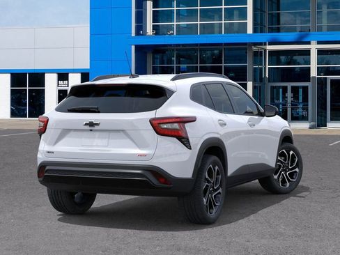 New 2026 Chevrolet Trax RS w/ Sunroof Package image 4
