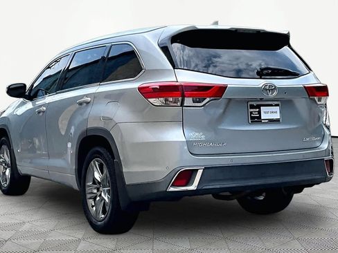 Used 2017 Toyota Highlander Limited Platinum AWD/4WD image 12
