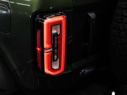 Used 2022 Ford Bronco Badlands AWD/4WD image 14