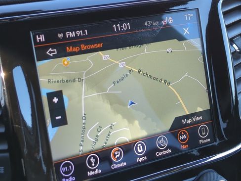 Used 2019 Jeep Grand Cherokee Limited image 22