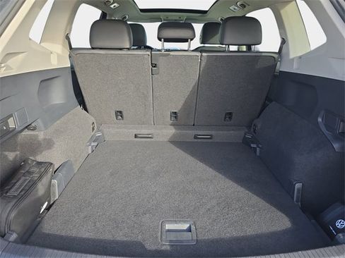 Used 2019 Volkswagen Tiguan SEL Premium image 14