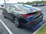 Used 2024 Hyundai Elantra SEL image 2