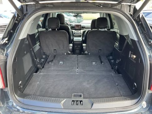 Used 2023 Ford Explorer XLT w/ Equipment Group 202A AWD/4WD image 60