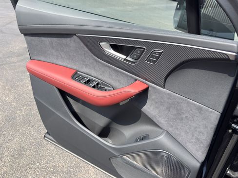 New 2026 Audi SQ7 Prestige image 21