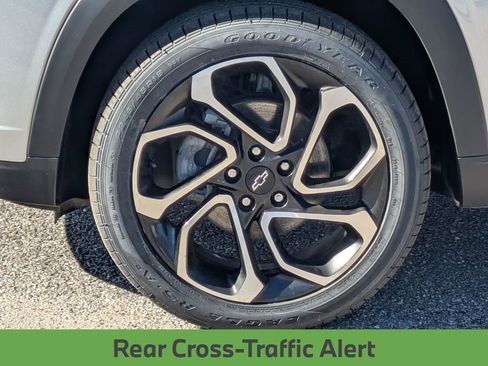 Used 2024 Chevrolet Trax RS w/ Driver Confidence Package image 12