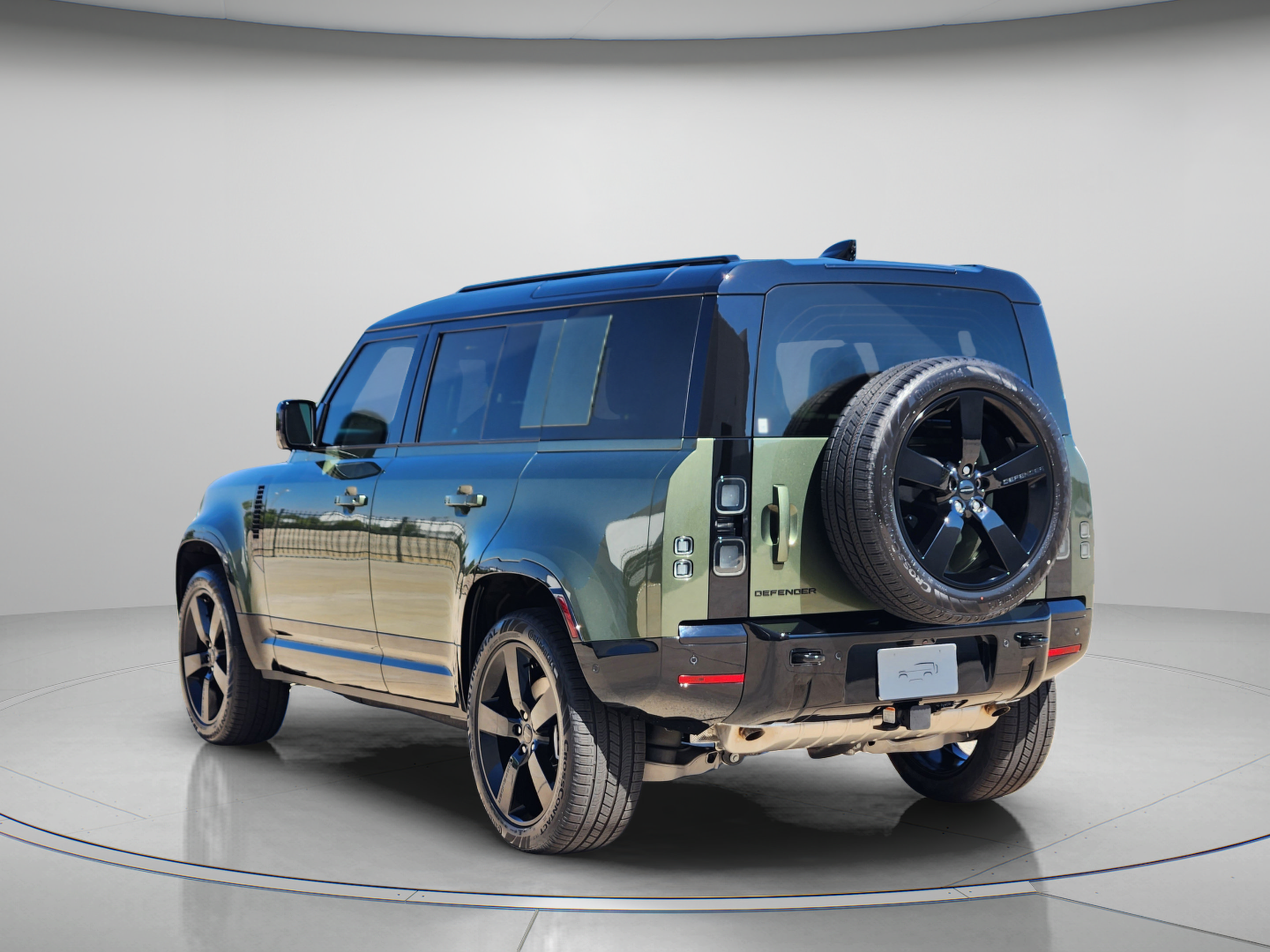 New 2026 Land Rover Defender 110 X-Dynamic SE AWD/4WD image 3