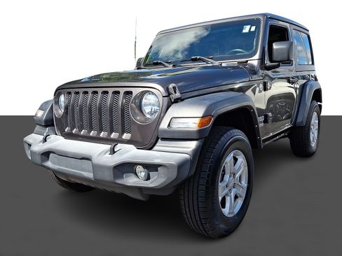Used 2019 Jeep Wrangler Sport AWD/4WD image 3